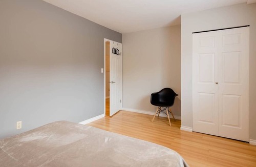 Burnaby House | Bright, spacious two bedroom garden suite near the park