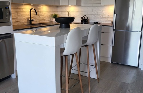 Downtown Kelowna Apartment | Brooklyn on Bernard *Premiere Host*