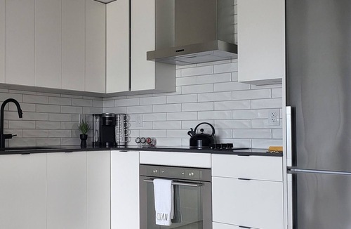 Downtown Kelowna Apartment | Brooklyn on Bernard *Premiere Host*
