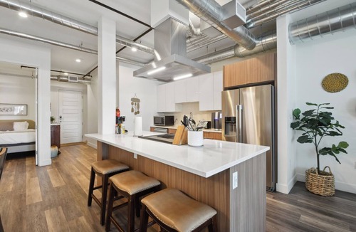 River North Art District Condo | Brushed & Bold | Modern 2BR RiNo Loft | Walk to Breweries & Mission Ballroom