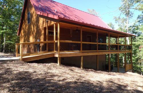 Almont House | Buck Haven - a luxurious and quiet wooded retreat