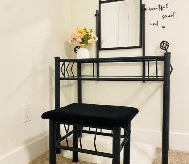 Jasper Place House | BUDGET Cozy Entire Guest Suite in Central Edmonton