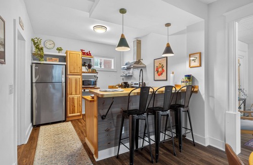 Old North End Apartment | Burlington Gem: Short Walk to Church St & Lake Champlain