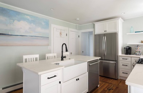 Buzzards Bay House | Buttermilk Bay Beach House - Newly Renovated Waterfront Five Bedroom