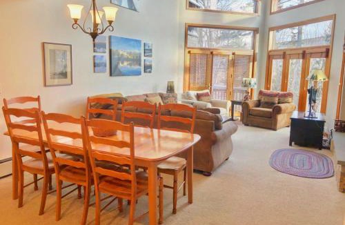 Carroll Villa | C6 Beautiful views from this Crawford Ridge Townhome a short walk from the slopes