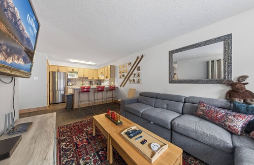East Kootenay House | Nestle Inn Hideaway - Toby Creek Lodge Unit 213