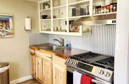 Glenwood Springs Cabin | Cabin 04: Pet-Friendly Retreat w/Kitchen, Updates & Mountain Views
