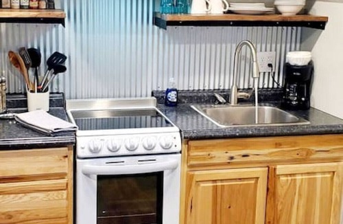 Glenwood Springs Cabin | Cabin 14: Cute Rustic A-Frame Cozy Getaway w/Kitchen