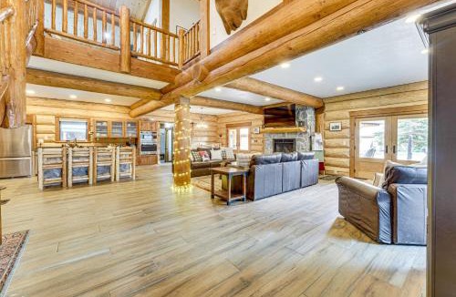 Red River House | Cabin 3/4 Mi to Red River Ski & Summer Area