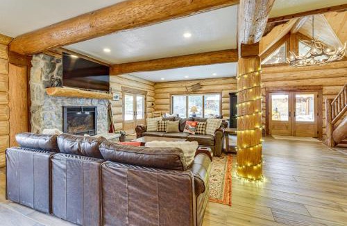 Red River House | Cabin 3/4 Mi to Red River Ski & Summer Area