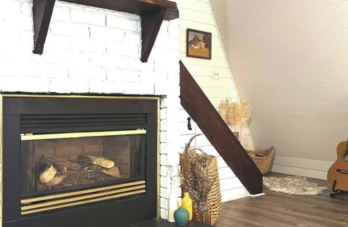 Central Alberta Cabin | Cabin at Garner Lake