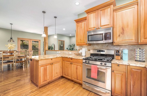 Estes Park House | Cabin minutes from downtown Estes Park and RMNP
