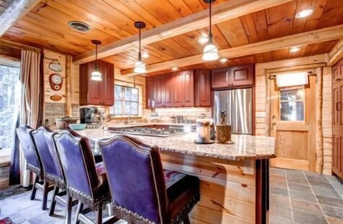 Almont House | Cabin on Taylor River | 4 Bedroom | Fireplace | Private Dock | Hot Tub | Yard