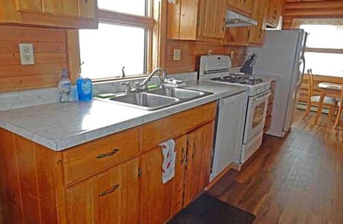 Walden Cabin | Cabin Rental for Large Groups Ideal for Colorado Glamping