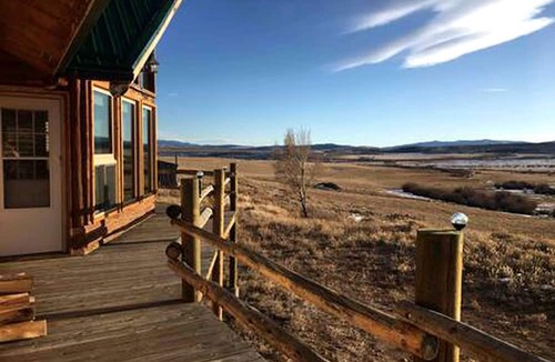 Walden Cabin | Cabin Rental for Large Groups Ideal for Colorado Glamping