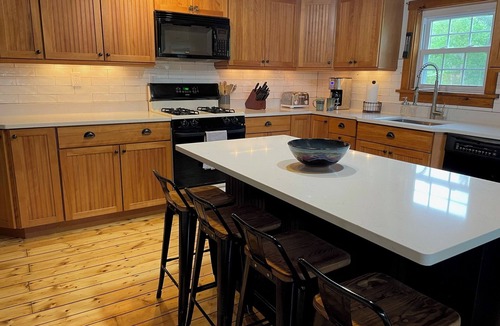 East Burke Cabin | Cabin with guest house on biking/VAST trails