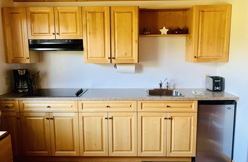 Golden Cabin | Callinghorselodge Selkirk Suite