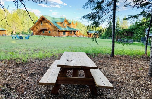 Golden Cabin | Callinghorselodge Willowbank Suite