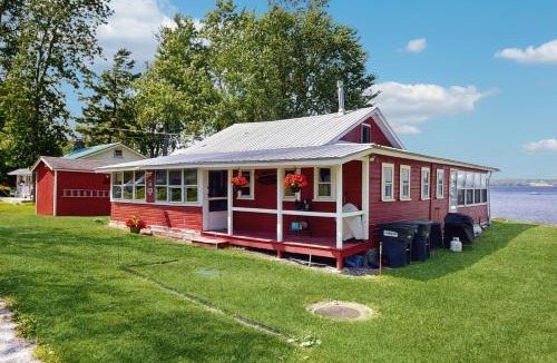 South Hero House | Camp Sweetheart