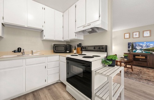 Fort Collins Condo | Campus West Nest | King Bed + Walk to CSU