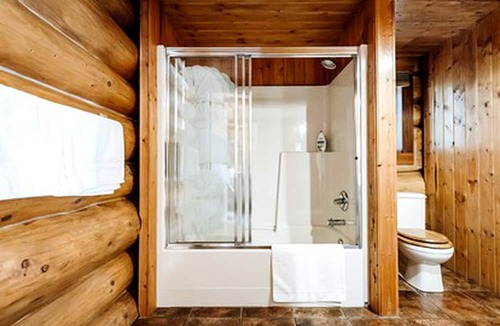 Rock Lake Cabin | Canadian Glamping Cabin for a Mountainside Getaway