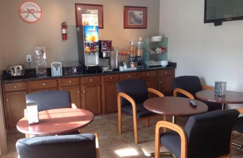 Vernon Hotel | Canadas Best Value Inn & Suites-Vernon