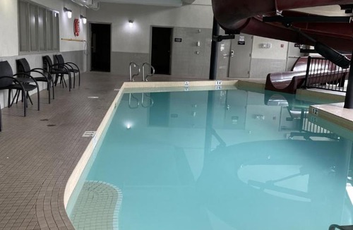 Airdrie Hotel | Canalta Hotel Airdrie