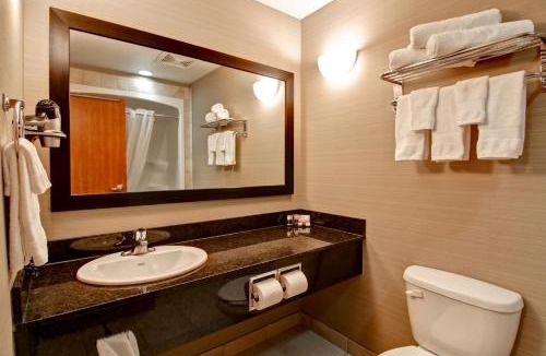 Lac La Biche Hotel | Canalta Hotel Lac La Biche