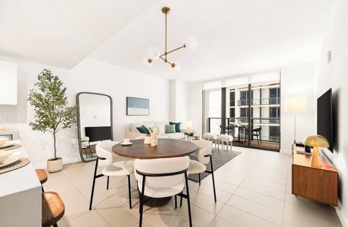 Town Square Apartment | Canvas ID.4879 - One Bedroom Apartment, Sleeps 2