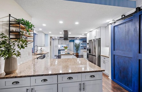Hobe Sound House | Cape Calypso! Heated Pool, Coastal Luxury, Bike to Beach