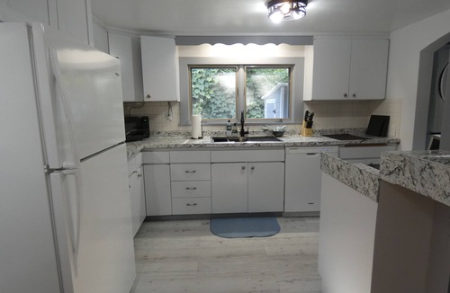 Centerville Cottage | Cape Cod Cottage, Short Walk to Wequaquet Lake Private Beach and Cranberry Bogs