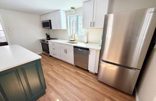 Mashpee House | Cape Cod Gem: Steps to a sandy pond, minutes to beaches and restaurants!