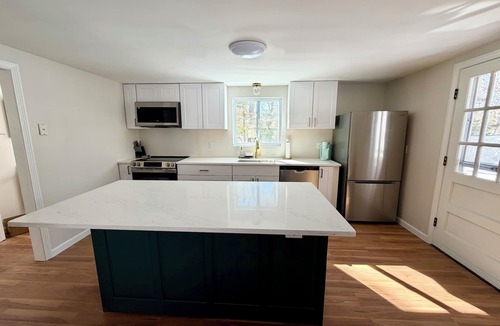Mashpee House | Cape Cod Gem: Steps to a sandy pond, minutes to beaches and restaurants!