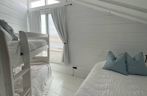 East Orleans Cottage | Cape Cod Oceanfront Cottage