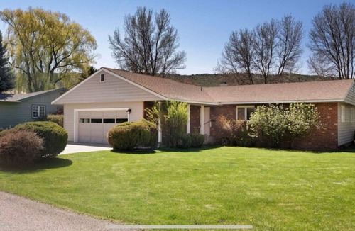 Carbondale House | Carbondale Creekside Rancher - Fishing Access