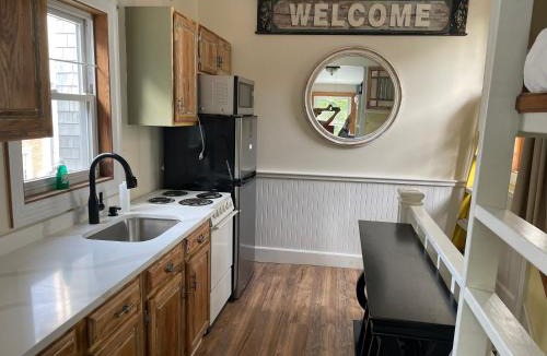 Wolfeboro Apartment | Caretakers Apartment-Split level Full Bed with European Bath Pet Friendly fee applies