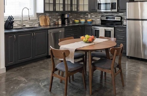 Rutland House | Carriage House in Kelowna