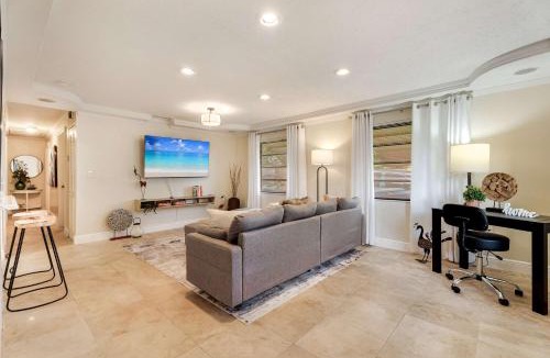 Miami Gardens House | Casa Coral- Cozy Stay with Yard near Miami Stadium