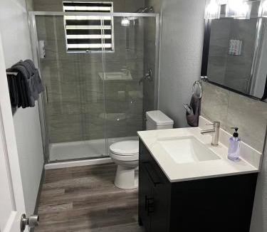 Almont House | Casa Gardenia - centrally located home in McAllen
