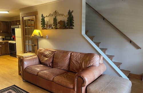 Red River Apartment | Casa Nueva #5 Townhouse