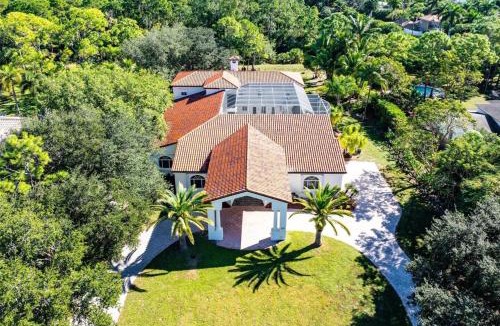 West Dixie Bend House | Casa Parkland Private Resort Courtyard Pool