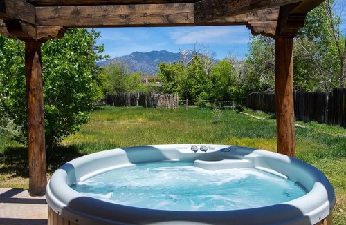 Taos House | Casitas Encantadas - Charming home with Hot Tub in Taos