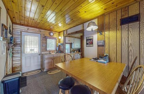 Eagle River House | Catfish Cottages