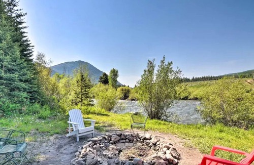 Crested Butte Cabin | CB River Cabin: Amazing Views, Quiet Location, Hot Tub on the River!