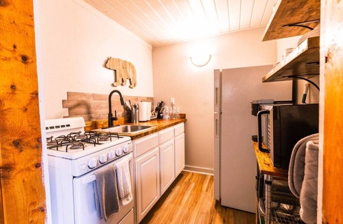 Woods Landing-Jelm Apartment | Centennial stay perfect for families!