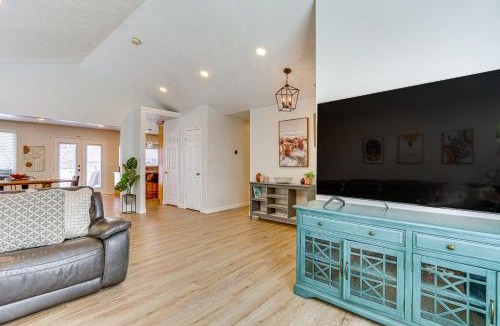 Centerville House | Centerville Family Home with Yard Less Than 6 Mi to Lagoon!