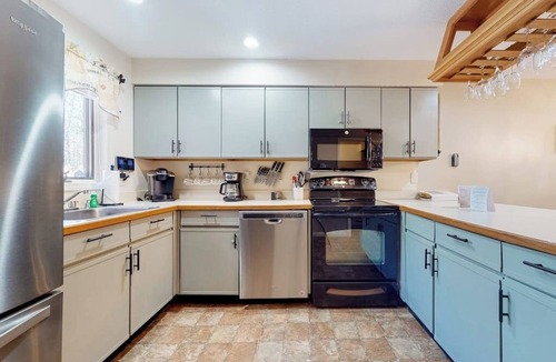 Jackson Condo | Centrally located condo with pools, hot tubs, tennis, skating, & skiing access