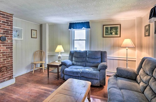Meredith Apartment | Centrally Located Meredith Apt: Walk to Lakes