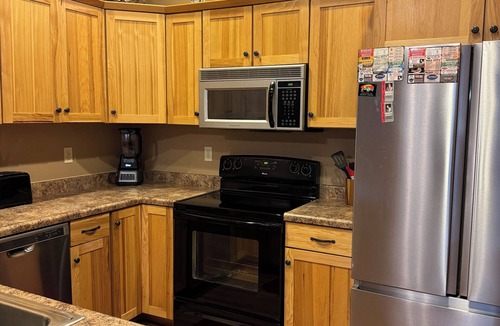 Hill City House | Centrally located to all Black Hills attractions! Best views of Hill City.
