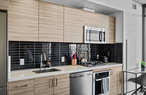 Connaught Condo | Cgy Tower Views | Mins to Stampede | Gym